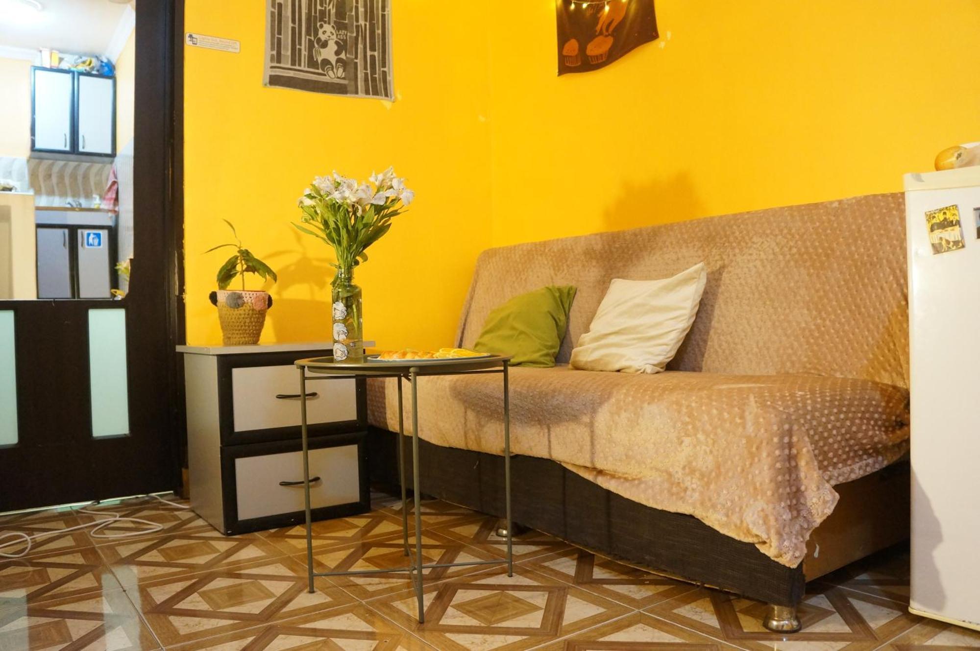 Harmony Backpackers Hostel Батуми Стая снимка