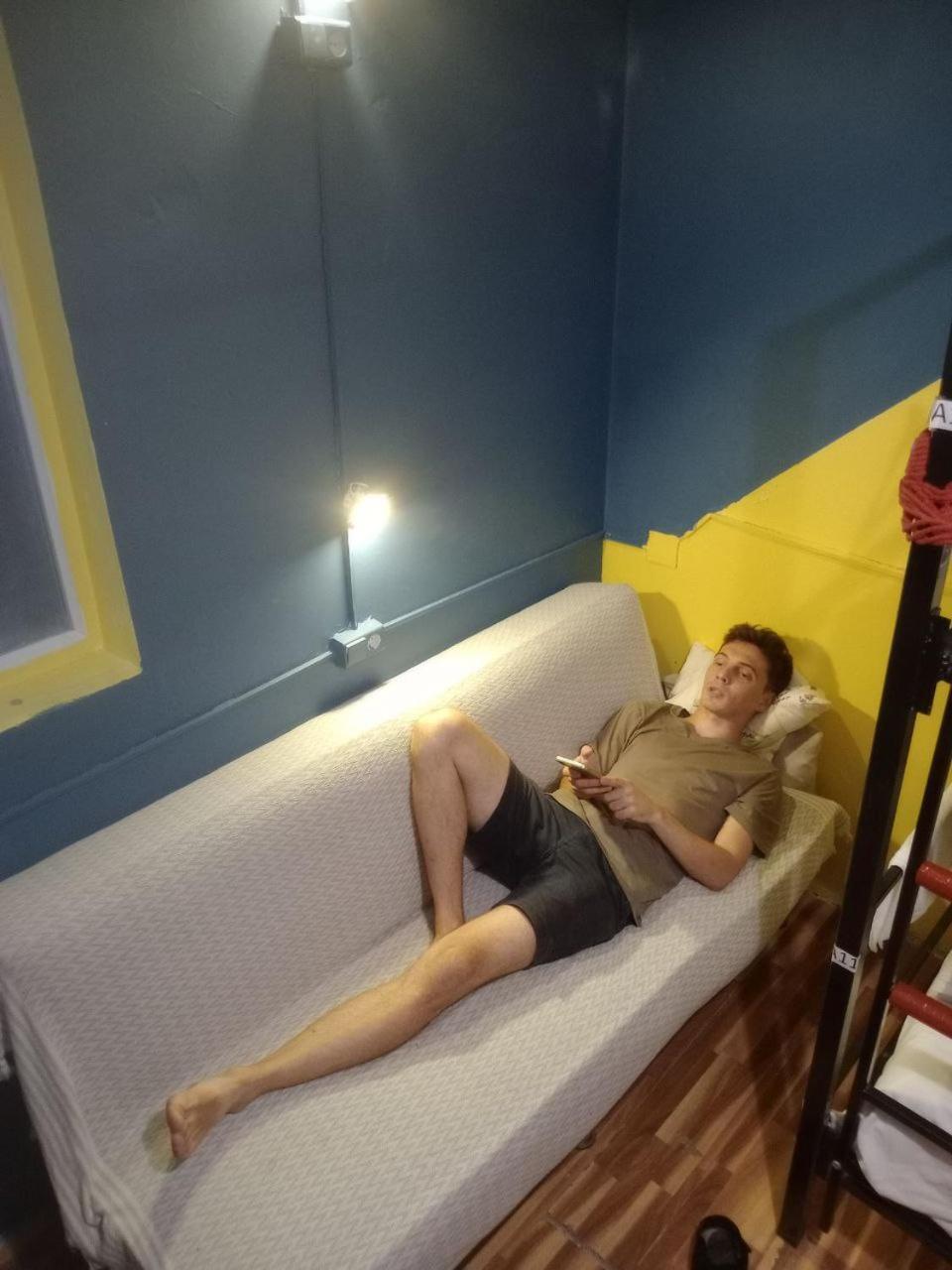 Harmony Backpackers Hostel Батуми Екстериор снимка