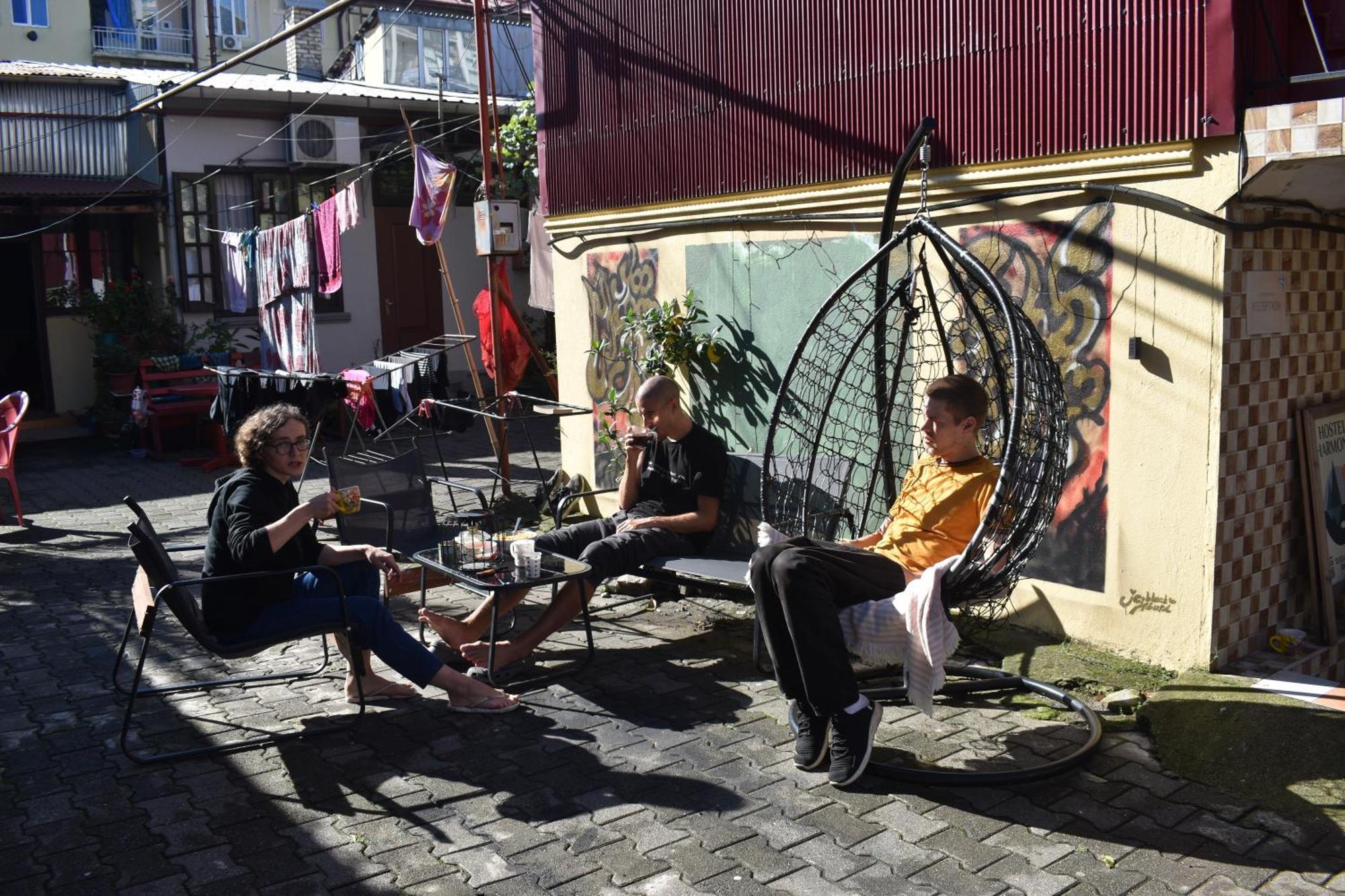 Harmony Backpackers Hostel Батуми Екстериор снимка